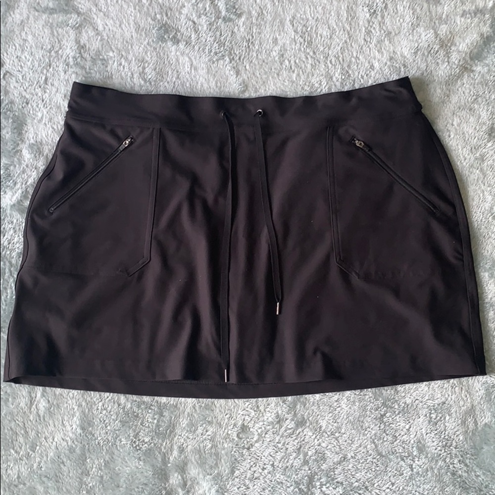 Black active Scorts